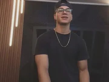 noah_clarkk from Chaturbate