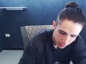 noah_sokolov from Chaturbate