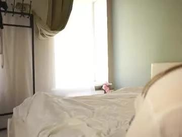 Naked Room odelynbrower 