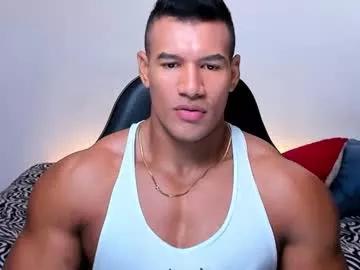 Naked Room oliver_tommy 