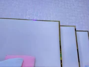Naked Room paolaa_rodriguez 
