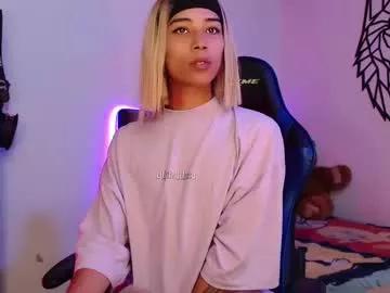 pupi_wolf from Chaturbate