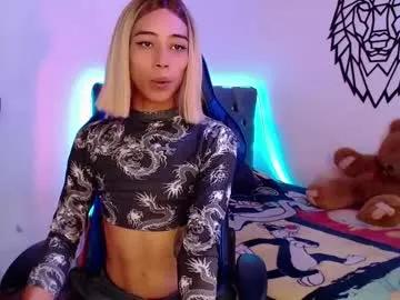 pupi_wolf from Chaturbate