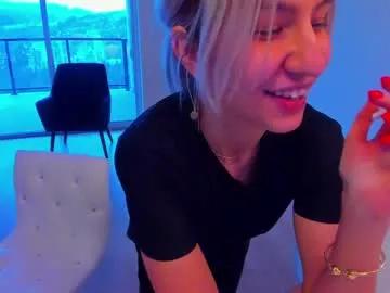 Queen_yasmine from Chaturbate