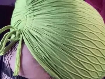 queenlamia from Chaturbate