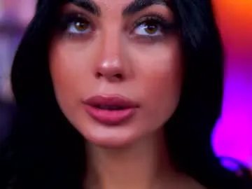 ravennadarcy from Chaturbate