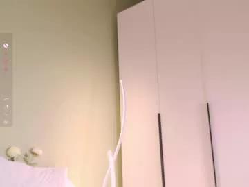 Naked Room rinassecret 