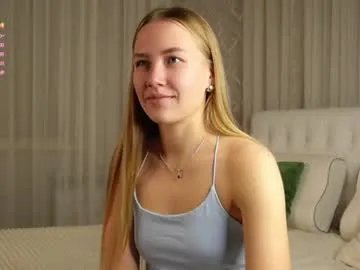 roxanelan from Chaturbate