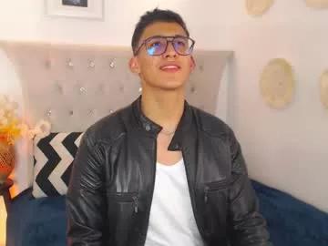 salvadorfit_ from Chaturbate