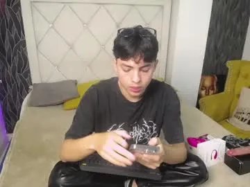 samu_foxxx from Chaturbate