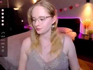 sheslinki on Chaturbate 