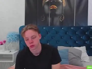 simonwarner from Chaturbate