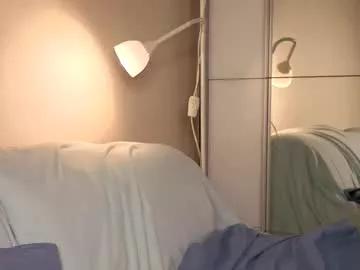 Naked Room slyshypie 