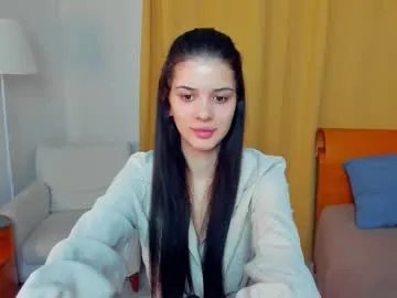 softlyy_bold from Chaturbate