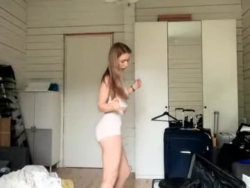 solar_bella from Chaturbate