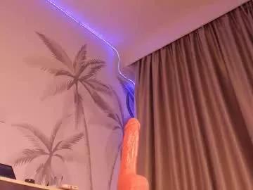 Naked Room sugarmirie 