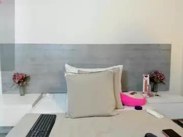 sunnywhitee from Chaturbate