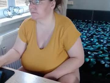 sweetboobs85h from Chaturbate