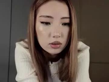 Naked Room tinki_winkii 