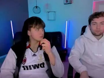 travis_wolf_ from Chaturbate