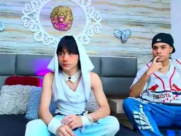 twinslovers_ from Chaturbate