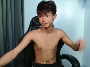 urhotpinoy_izaac from Chaturbate