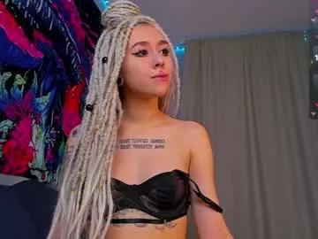 Naked Room violet_walker7 