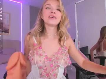 Virrginchloee from Chaturbate