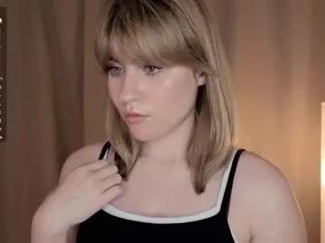 Vivandellapenna from Chaturbate