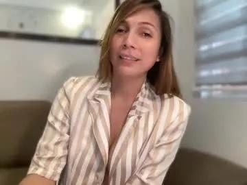 xxsweetbellafox from Chaturbate