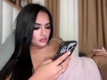 Yummyrenalyn from Chaturbate