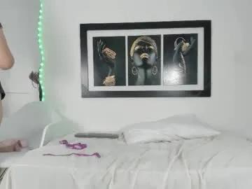 Zoee_lov from Chaturbate