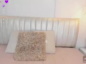 zuzu_sweet from Chaturbate