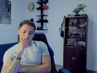 aiden_owens from Flirt4Free