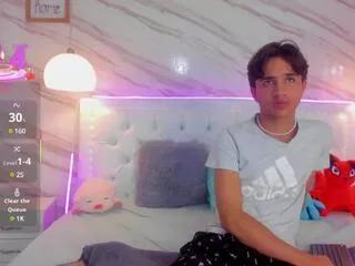 attlas_moon from Flirt4Free