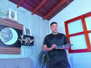 dan_airen from Flirt4Free