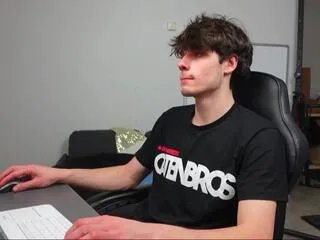 daniel_shawn from Flirt4Free