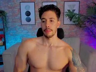 evans_opry from Flirt4Free