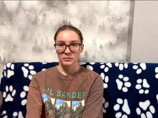 idella_suppa from Flirt4Free