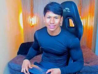 kalvin_walker from Flirt4Free