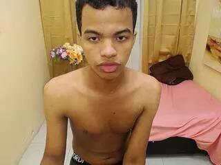 leonel_perez from Flirt4Free