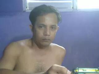 lyndon_f from Flirt4Free