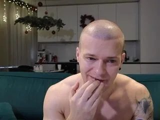 pashka_x from Flirt4Free