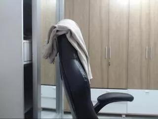 roxana_mature from Flirt4Free
