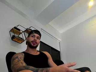santos_ramirez from Flirt4Free