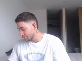 thiago_thomspons from Flirt4Free