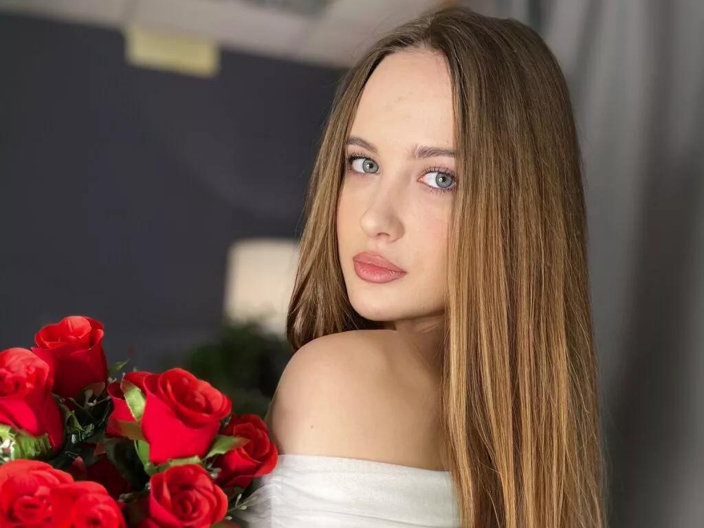 AlbertaClem from LiveJasmin