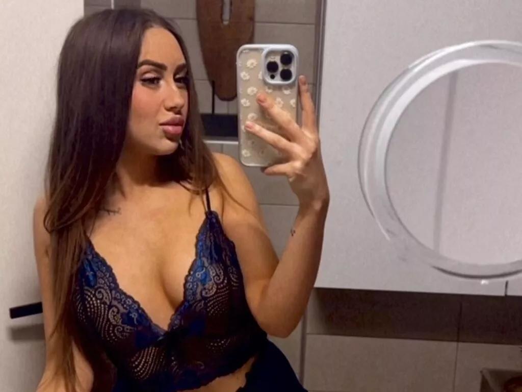 AnabellGlow from LiveJasmin