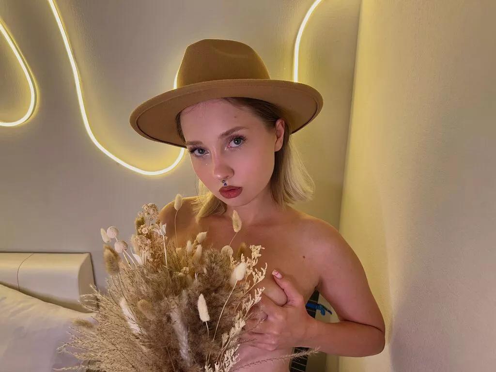 CandiceKingz from LiveJasmin