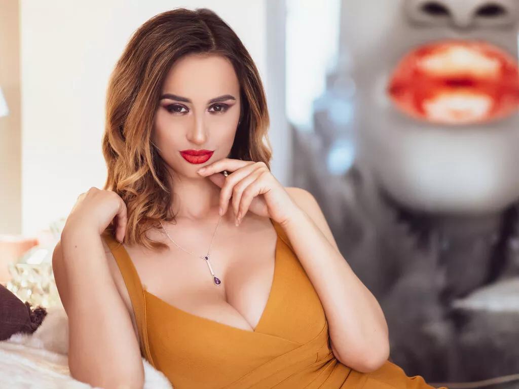 DayanaJacobs from LiveJasmin